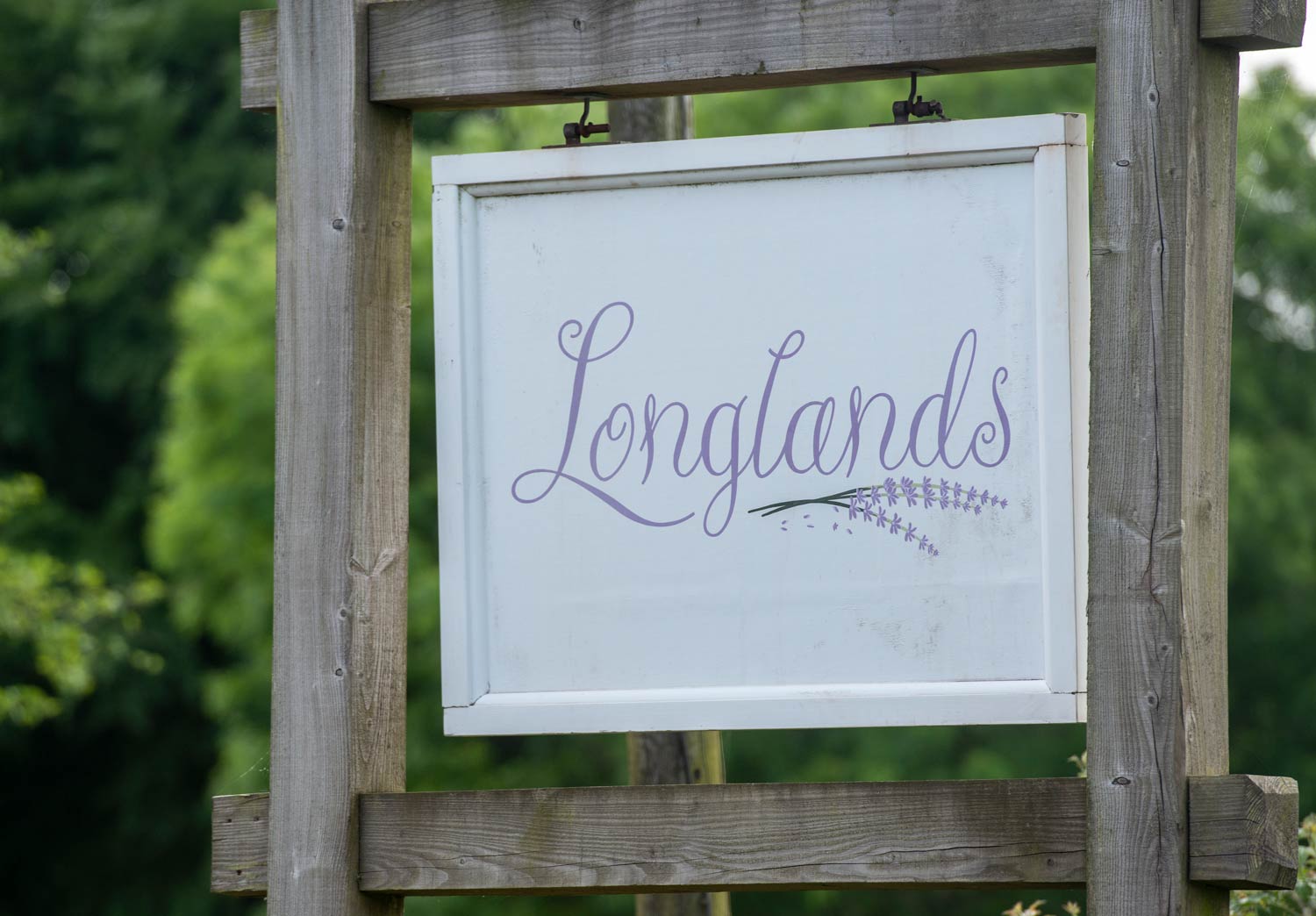 Signpost for Longlands Luxury Glamping Holidays